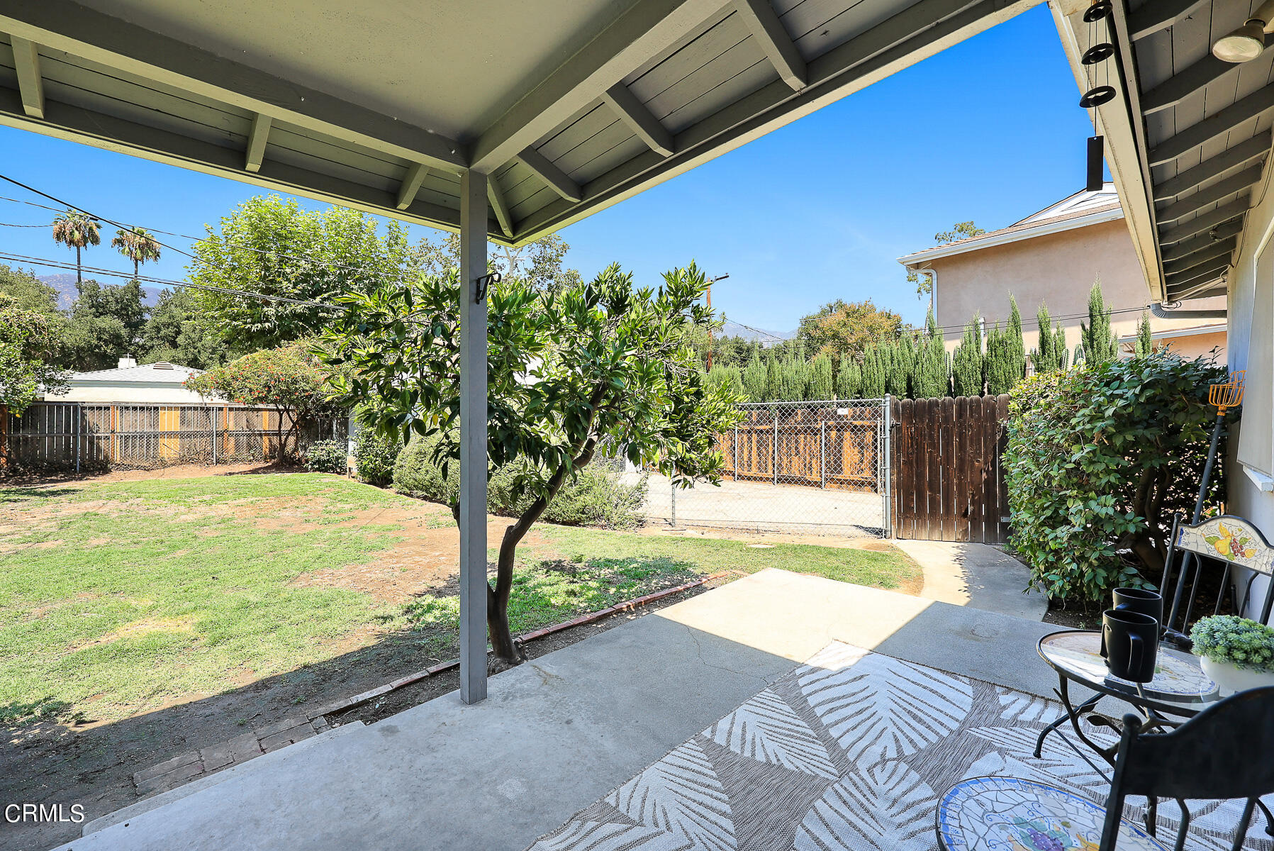 2485 Queensberry Road Pasadena, CA 91104 - Photo 28 of 36 Back yard as is