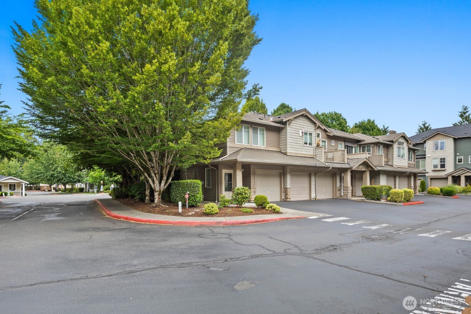 15325 Southeast 155th Place, Unit V2 Renton, WA 98058 - Photo 35 of 36