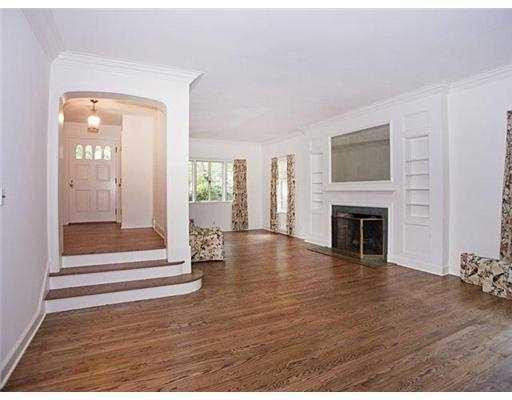 2109 Devonshire Road Ann Arbor, MI 48104 - Photo 4 of 25 Photo 4