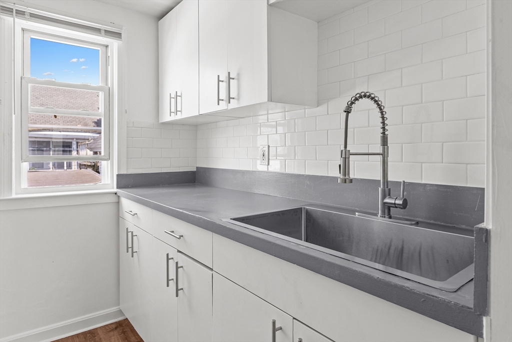 36-38 Crowley Street, Unit 2 Lowell, MA 01852 - Photo 9 of 21