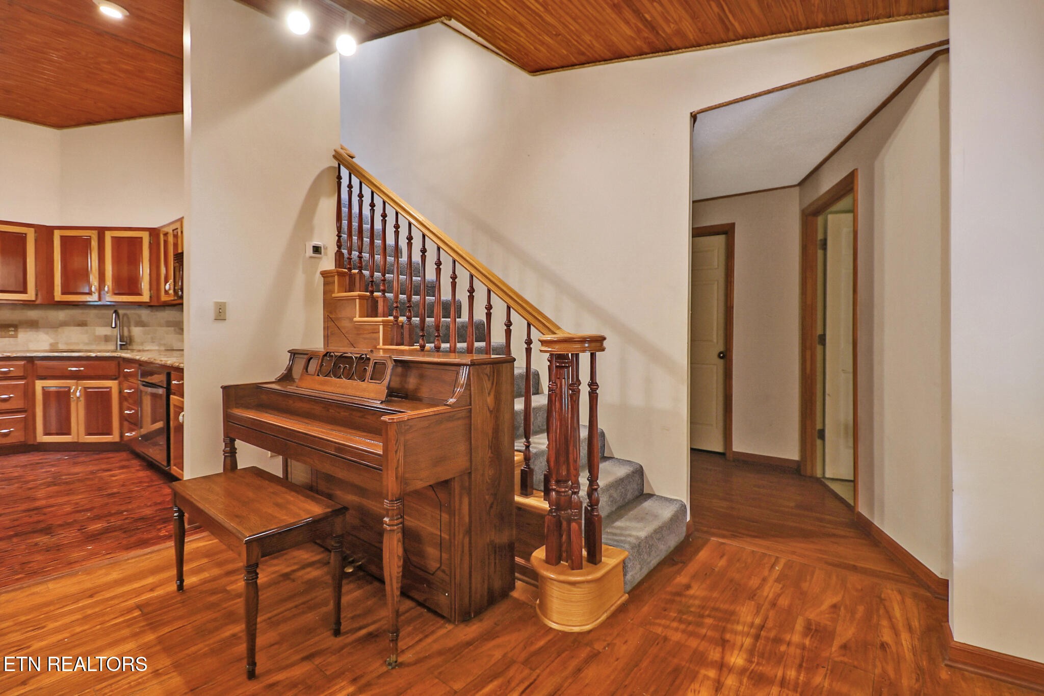 395 Ashley Lane Oneida, TN 37841 - Photo 30 of 40