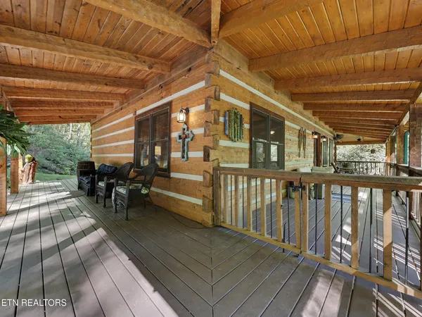 $1,250,000 | 1053 Big Buck Trail, Townsend, TN 37882