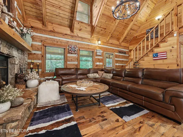 $1,250,000 | 1053 Big Buck Trail, Townsend, TN 37882