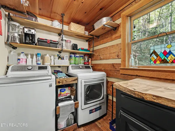 $1,250,000 | 1053 Big Buck Trail, Townsend, TN 37882