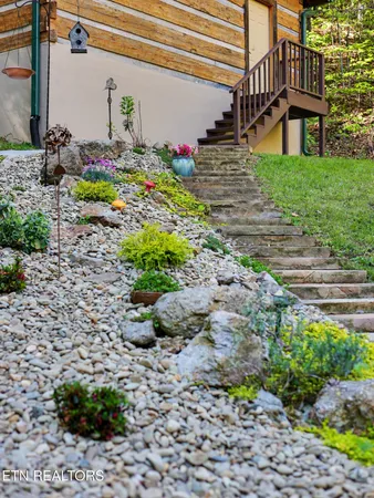 $1,250,000 | 1053 Big Buck Trail, Townsend, TN 37882