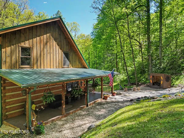 $1,250,000 | 1053 Big Buck Trail, Townsend, TN 37882