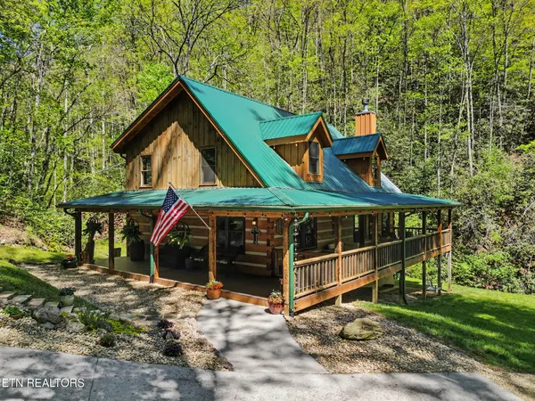 $1,250,000 | 1053 Big Buck Trail, Townsend, TN 37882