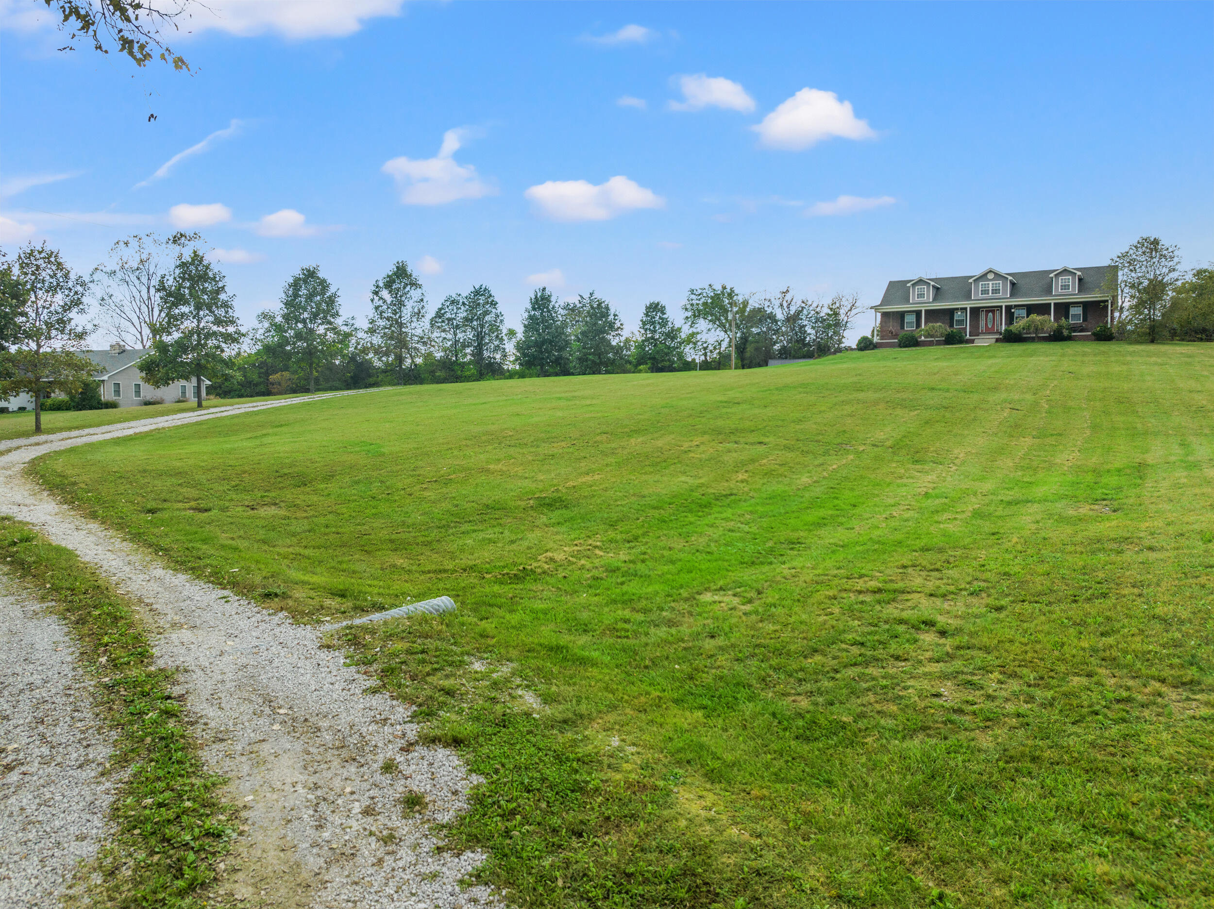 1351 Puckett Road Lawrenceburg, KY 40342 - Photo 31 of 39 43_dji_0809