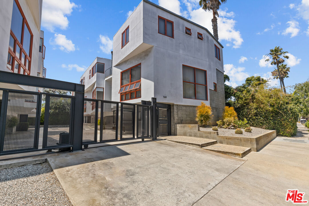 343 Rennie Avenue, Unit 7 Venice, CA 90291 - Photo 16 of 16 Gallery Image 16