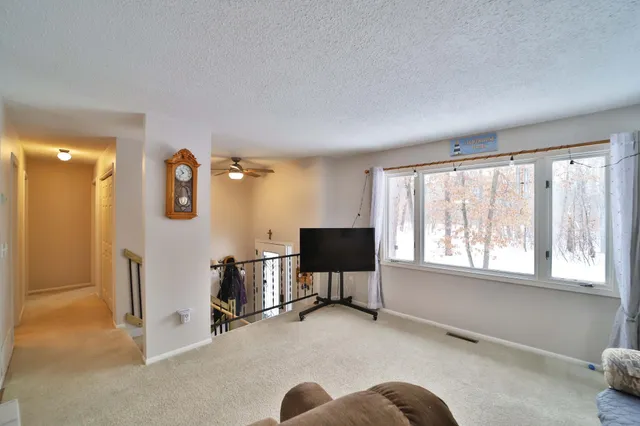 $319,900 | 26789 Edna Lake Road, Nisswa, MN 56468