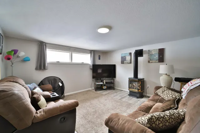 $319,900 | 26789 Edna Lake Road, Nisswa, MN 56468