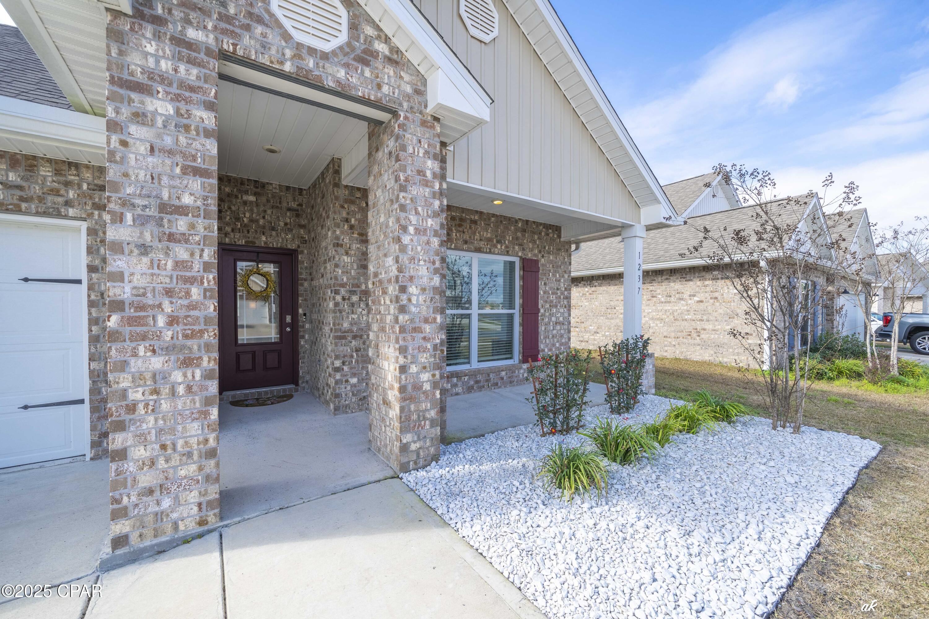 1237 Conolly Boulevard Lynn Haven, FL 32444 - Photo 3 of 27