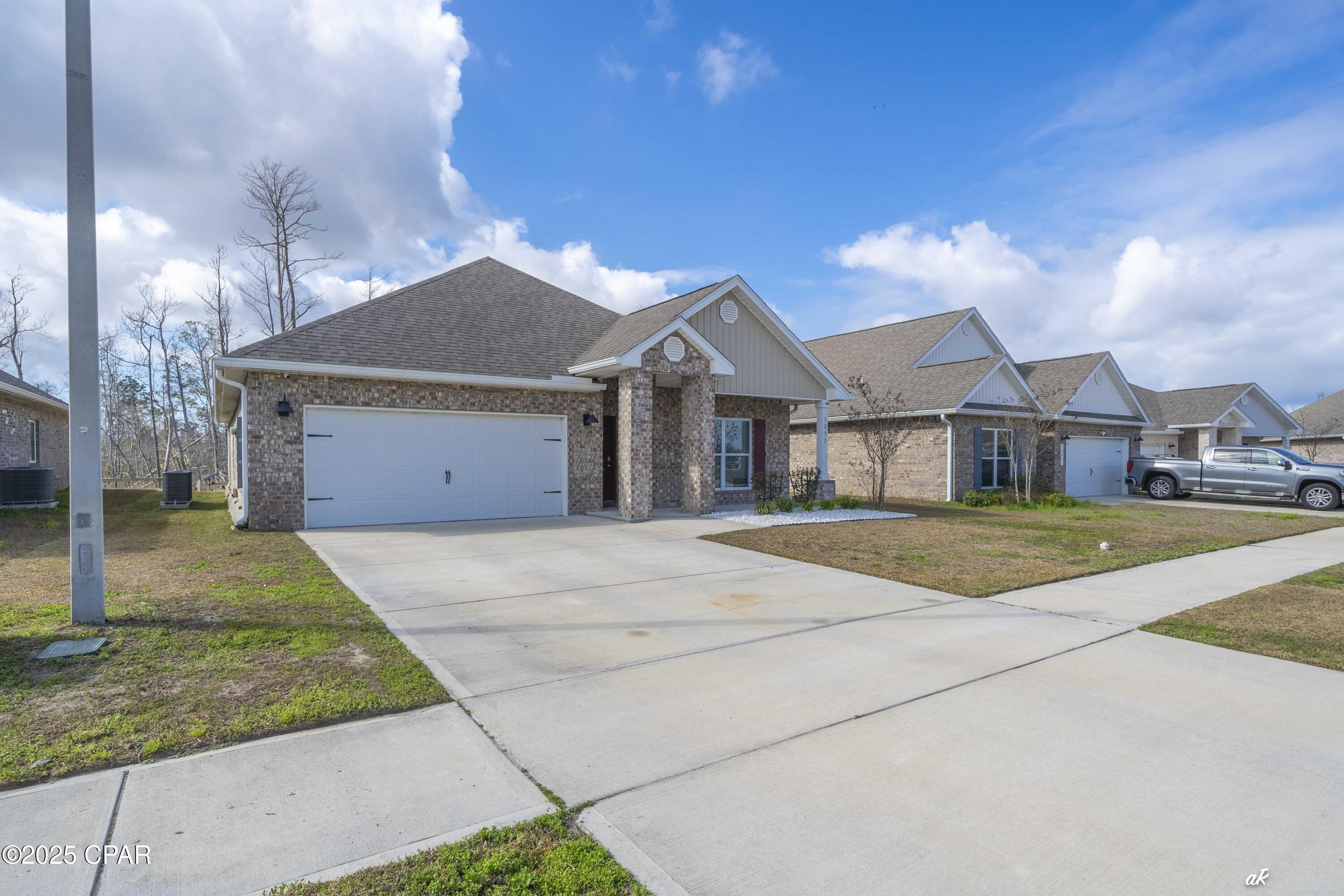 1237 Conolly Boulevard Lynn Haven, FL 32444 - Photo 4 of 27