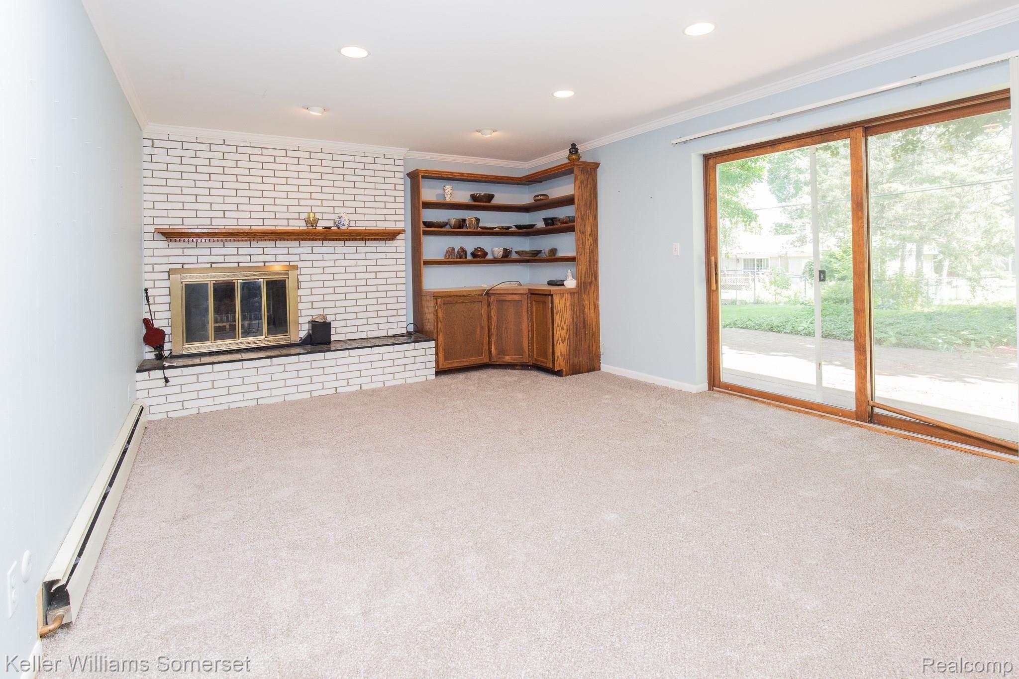 2743 Bridle Road Bloomfield Hills, MI 48304 - Photo 20 of 24 IMG_2267.jpg