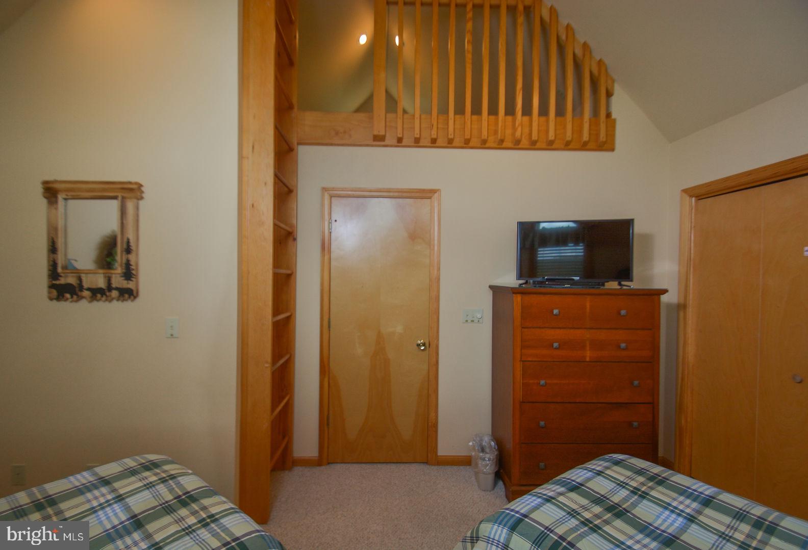 104 Roman Ridge Road Oakland, MD 21550 - Photo 12 of 43 Gallery Image 12