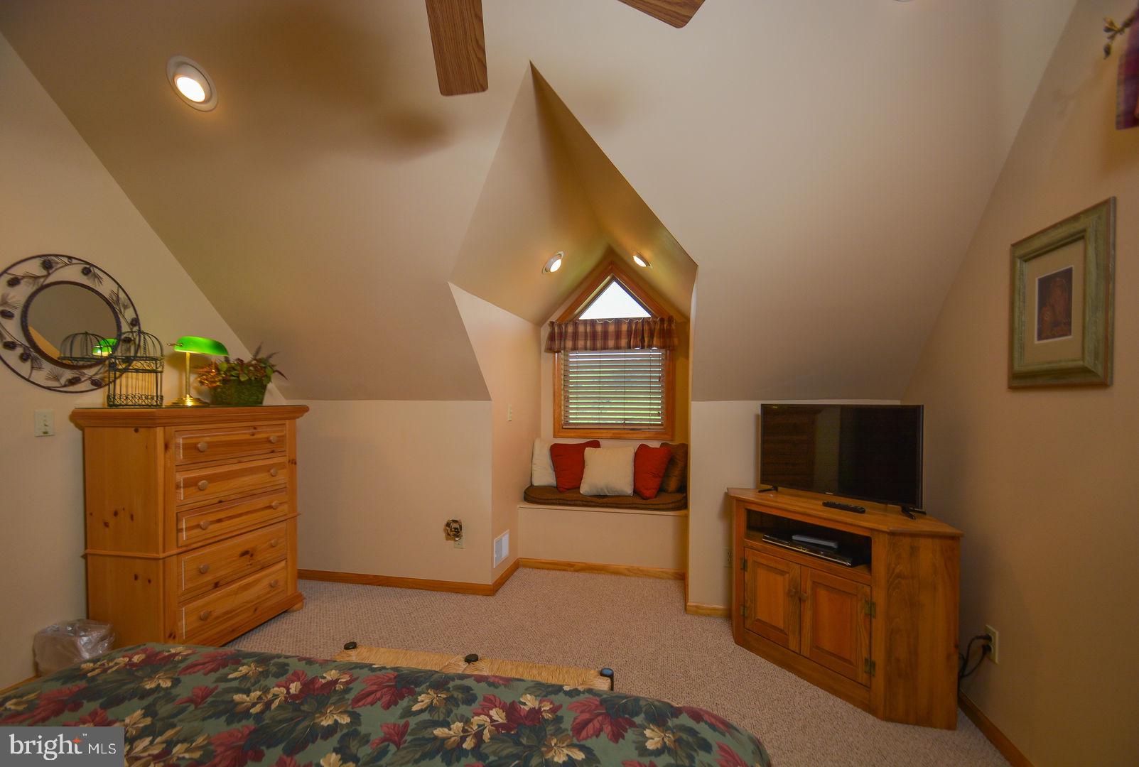104 Roman Ridge Road Oakland, MD 21550 - Photo 10 of 43 Gallery Image 10