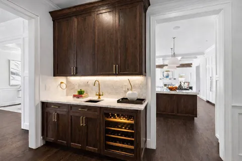 $12,995,000 | 5 Eileens Path, East Hampton, NY 11937