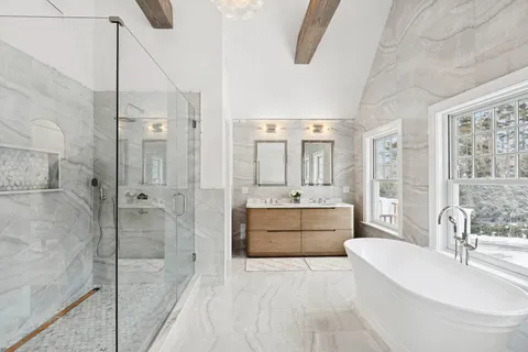 $12,995,000 | 5 Eileens Path, East Hampton, NY 11937