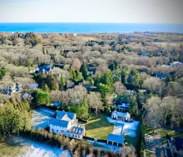 $12,995,000 | 5 Eileens Path, East Hampton, NY 11937