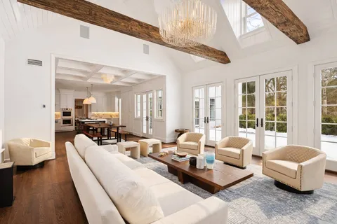 $12,995,000 | 5 Eileens Path, East Hampton, NY 11937