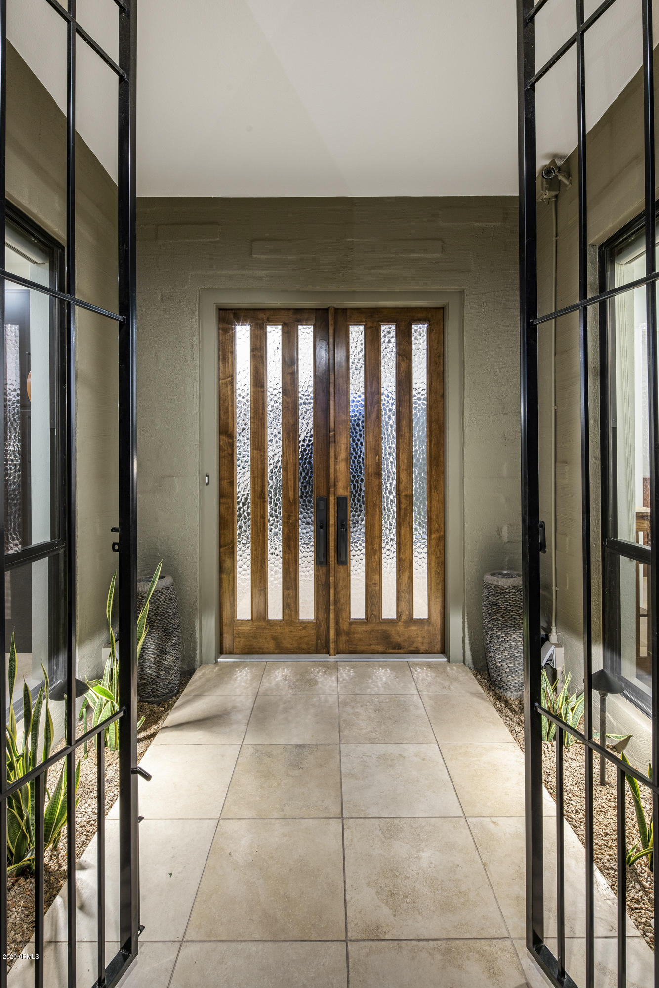 5646 North Scottsdale Road Paradise Valley, AZ 85253 - Photo 2 of 20 Stunning entry