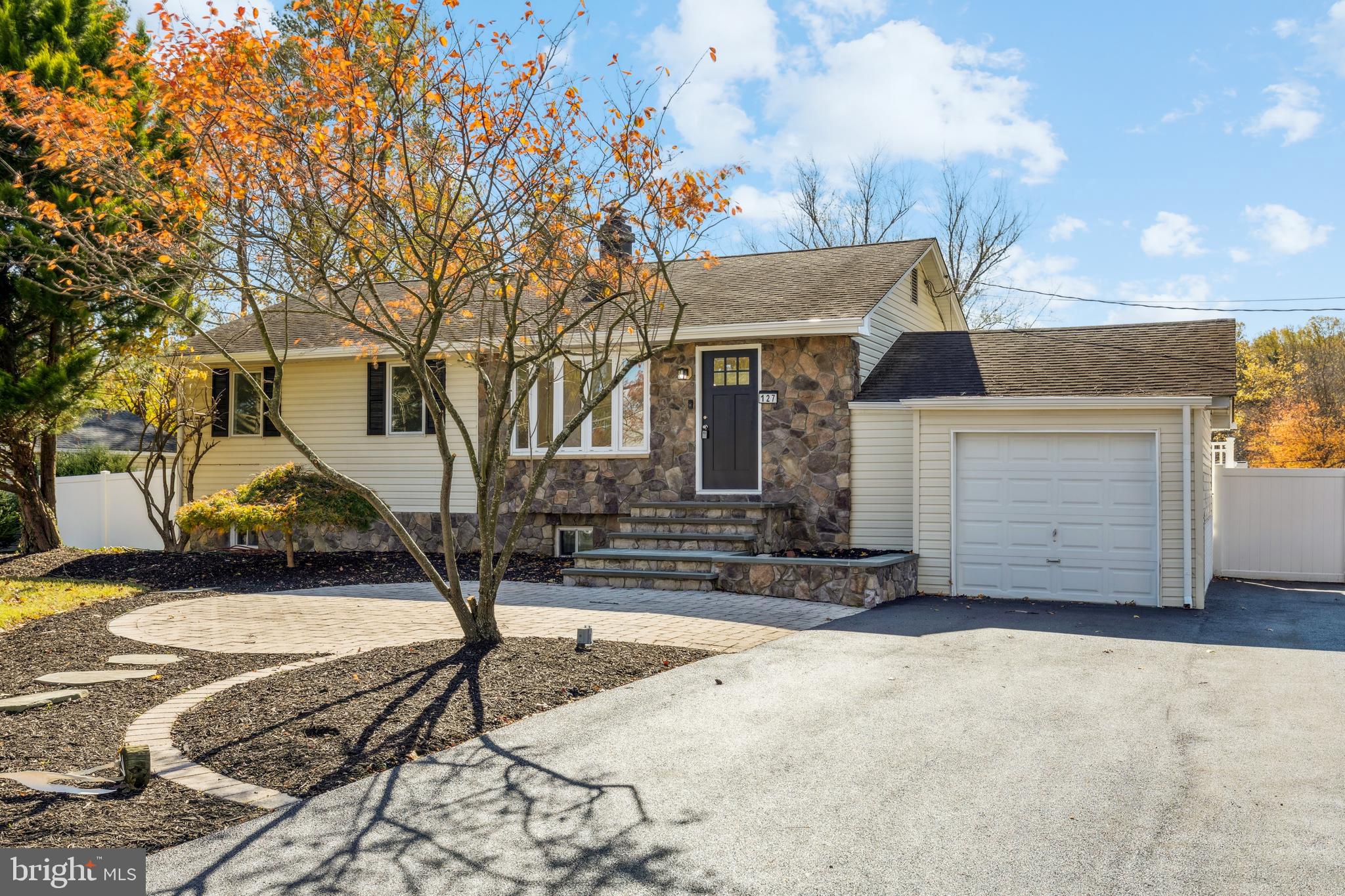 127 Duval Lane Edgewater, MD 21037 - Photo 4 of 60