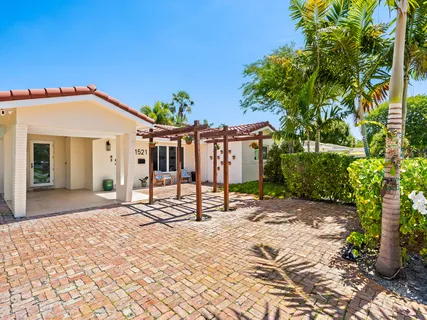 $814,900 | 1521 Northeast 40th Court, Oakland Park, FL 33334
