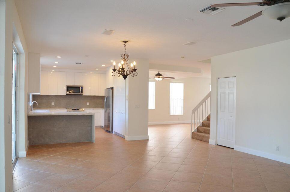 18258 Coral Chase Drive Boca Raton, FL 33498 - Photo 11 of 35 Breakfast Area