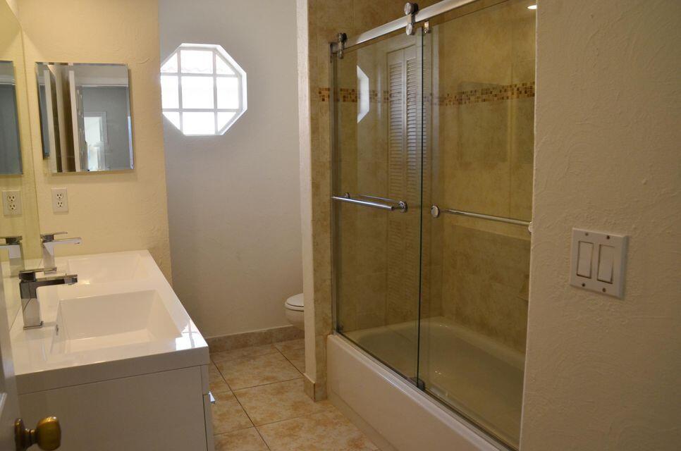 18258 Coral Chase Drive Boca Raton, FL 33498 - Photo 26 of 35 2nd Bathroom