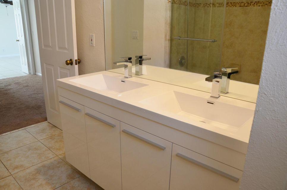 18258 Coral Chase Drive Boca Raton, FL 33498 - Photo 27 of 35 2nd Bathroom