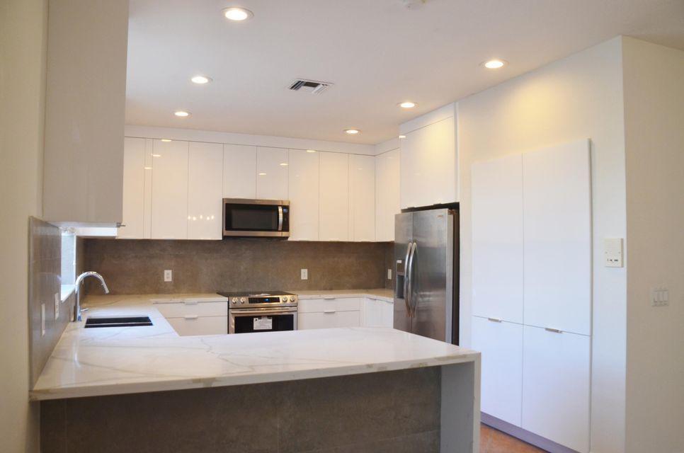 18258 Coral Chase Drive Boca Raton, FL 33498 - Photo 9 of 35 Kitchen