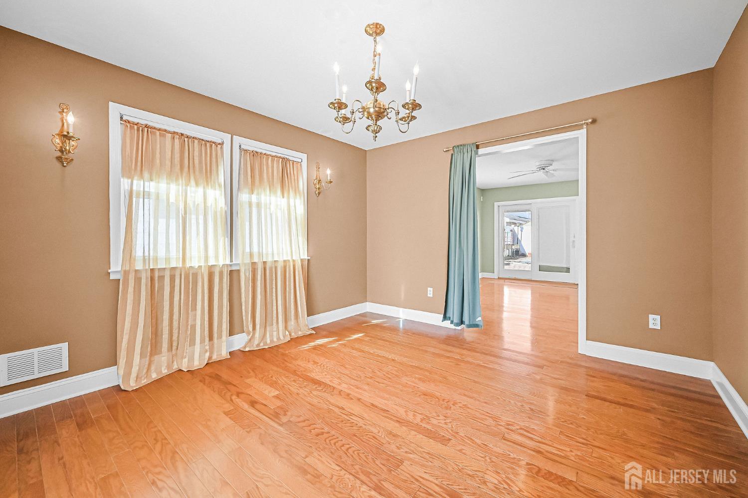 106 Chingarora Avenue Keyport, NJ 07735 - Photo 7 of 41