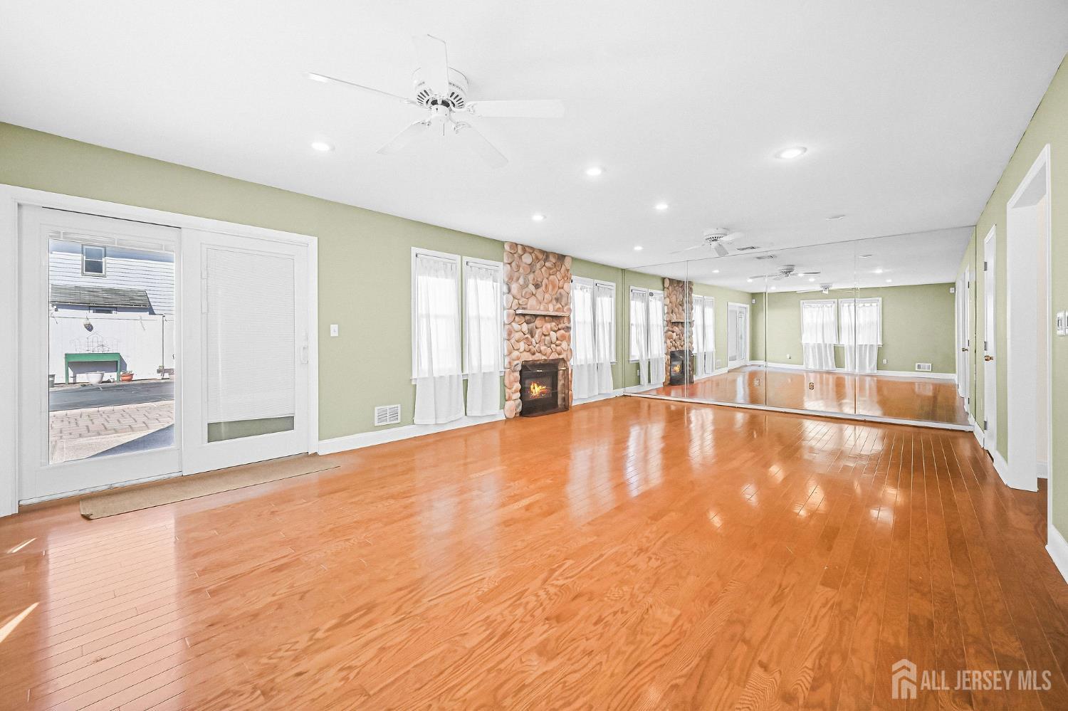 106 Chingarora Avenue Keyport, NJ 07735 - Photo 10 of 41