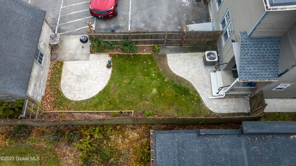 $3,300 | 41 Walton Street, Saratoga Springs, NY 12866