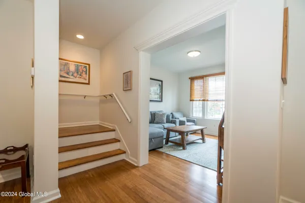 $3,300 | 41 Walton Street, Saratoga Springs, NY 12866