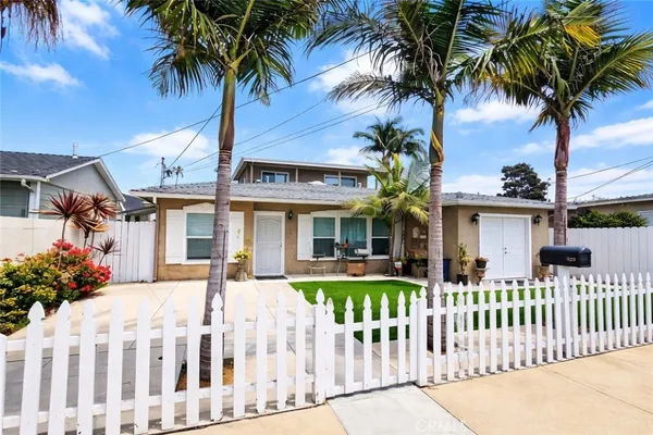 $2,295,000 | 426 Grant Street, Oceanside, CA 92054