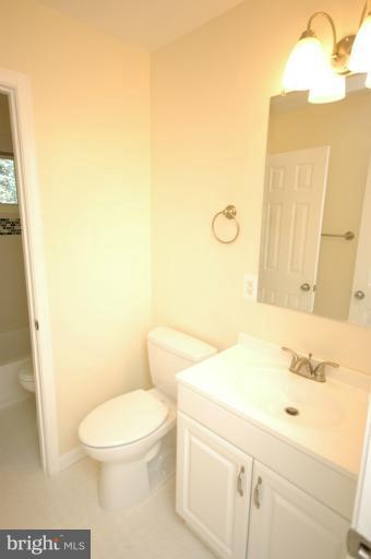 709 Poplar Road Sterling, VA 20164 - Photo 12 of 19 Bath