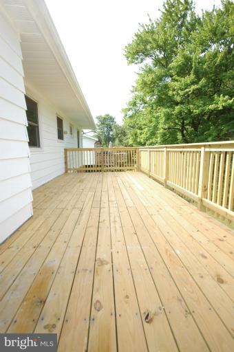709 Poplar Road Sterling, VA 20164 - Photo 14 of 19 Rear Deck