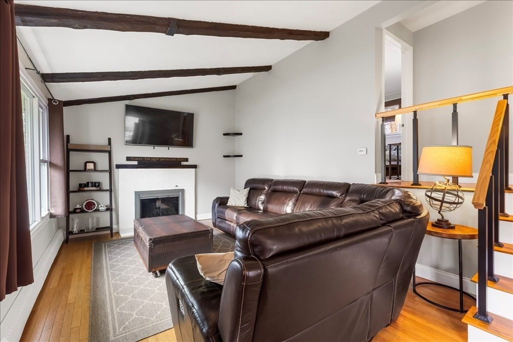 44 Vinedale Road Brockton, MA 02301 - Photo 12 of 36