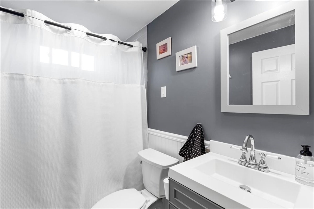 44 Vinedale Road Brockton, MA 02301 - Photo 14 of 36