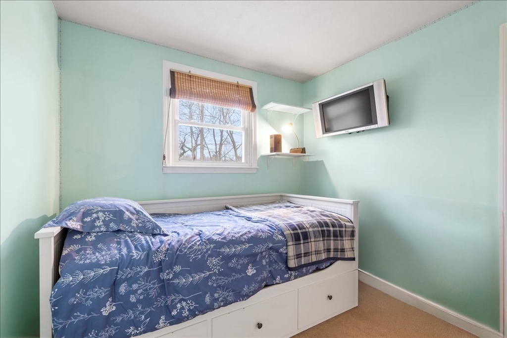 44 Vinedale Road Brockton, MA 02301 - Photo 19 of 36