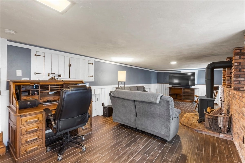 44 Vinedale Road Brockton, MA 02301 - Photo 22 of 36