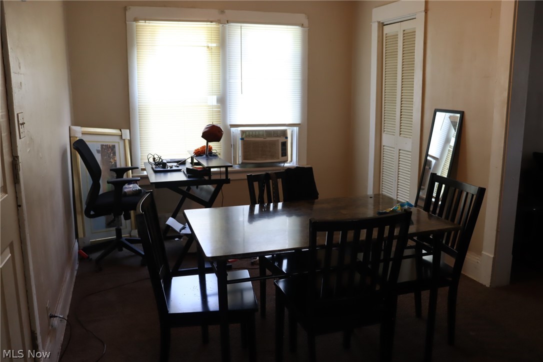 942 Alhambra Road Cleveland, OH 44110 - Photo 28 of 33 Dining space with cooling unit