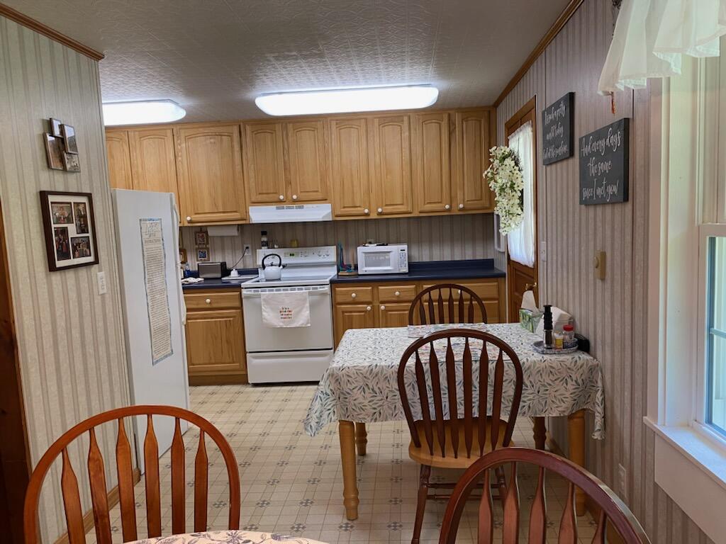 238 Russell Road Moira, NY 12957 - Photo 6 of 22