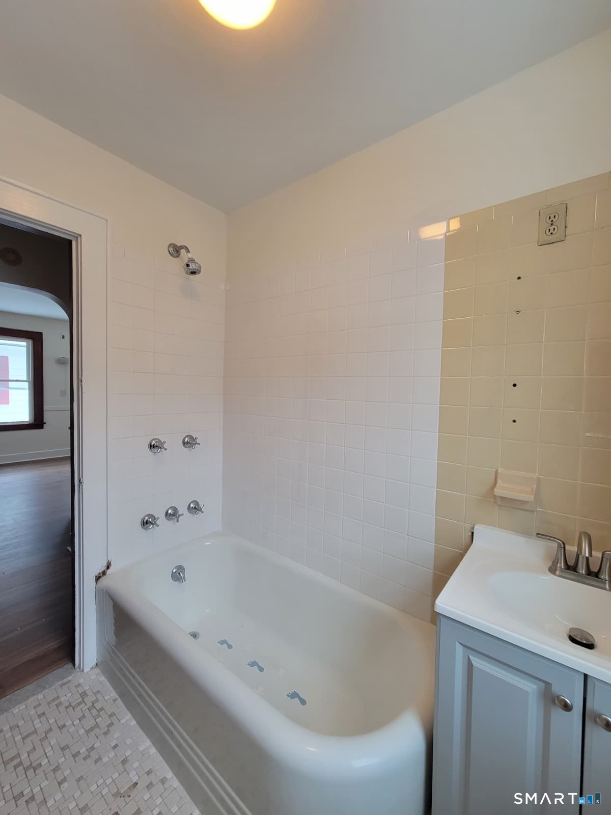 14 Richard Street, Unit 1 Ansonia, CT 06401 - Photo 9 of 12