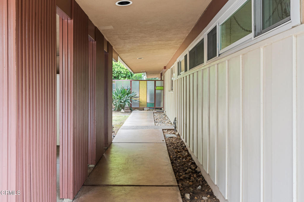 1580 Old House Road Pasadena, CA 91107 - Photo 2 of 51 012