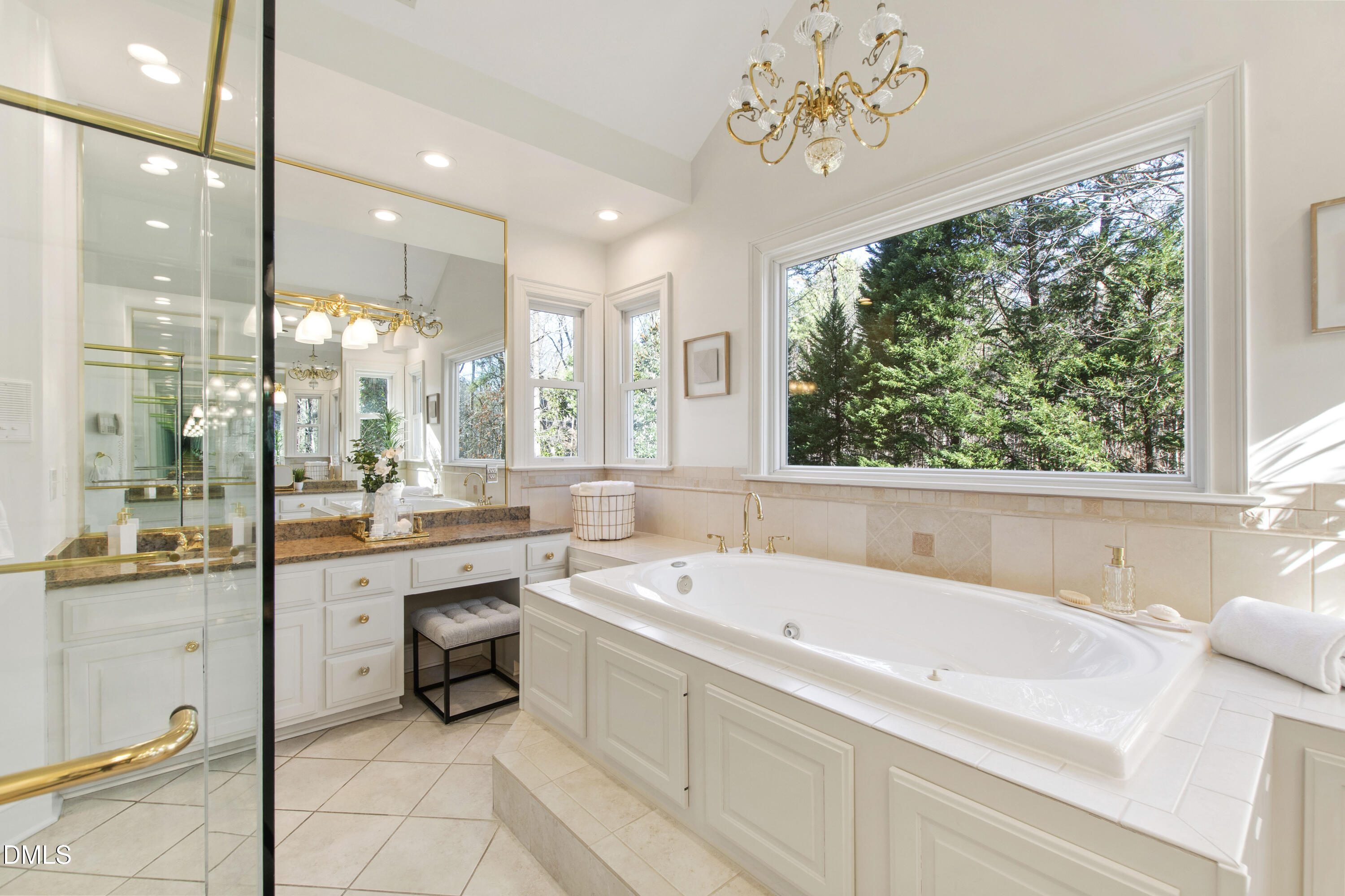 7620 Rainwater Road Raleigh, NC 27615 - Photo 37 of 83 Primary Tub