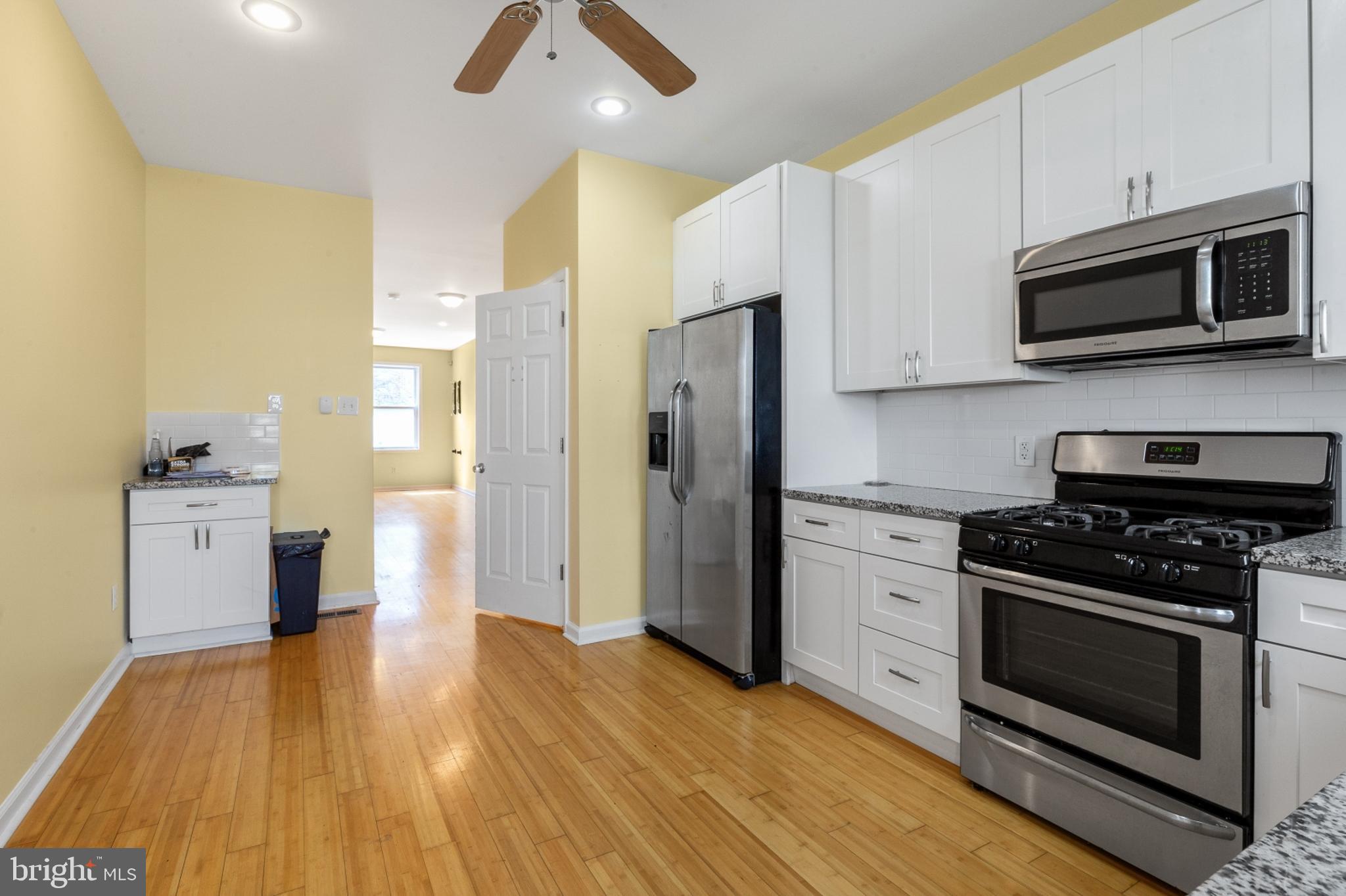 2476 Emerald Street Philadelphia, PA 19125 - Photo 9 of 29