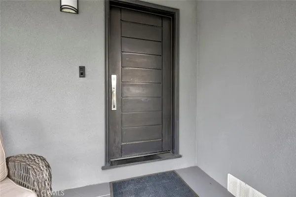 $1,379,999 | 6911 Valmont Street, Tujunga, CA 91042