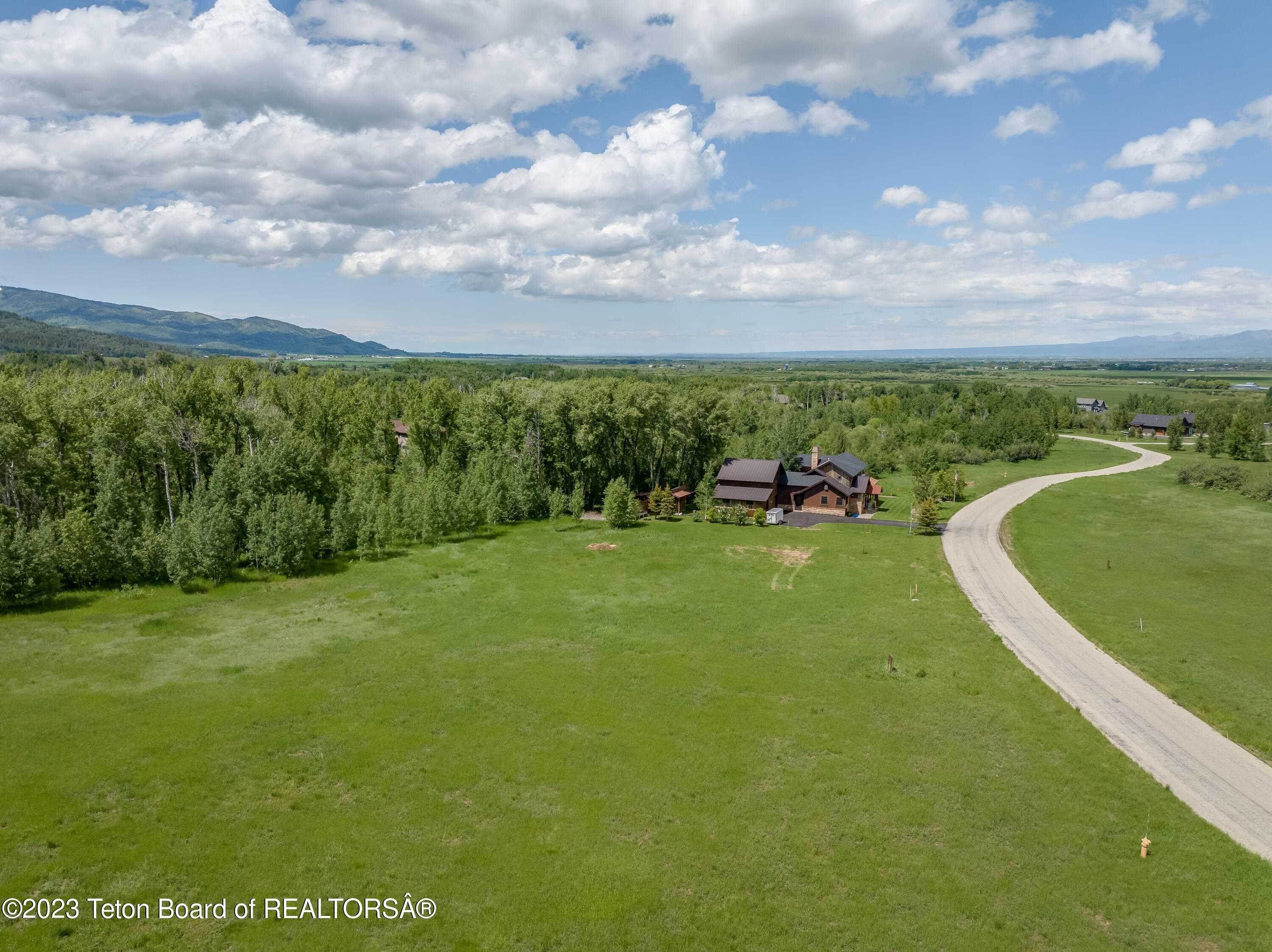 9830 Hiddenwaters Lane Victor, ID 83455 - Photo 5 of 17 16-HIdden Waters 44-16
